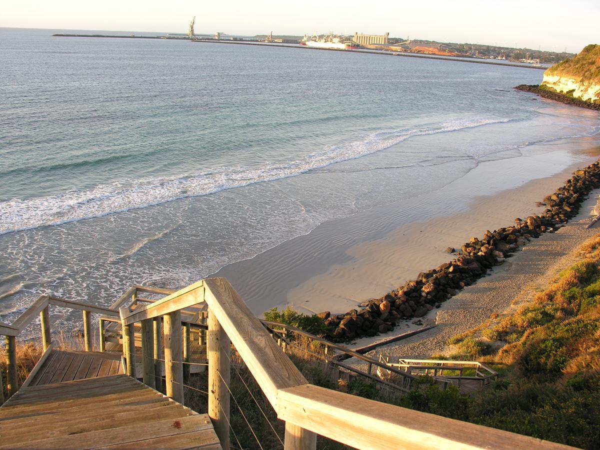 Clifftop Apartments Portland Vic Exterior foto